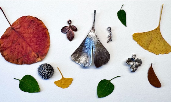 Try it! Leaf Motif Pendant in Wax