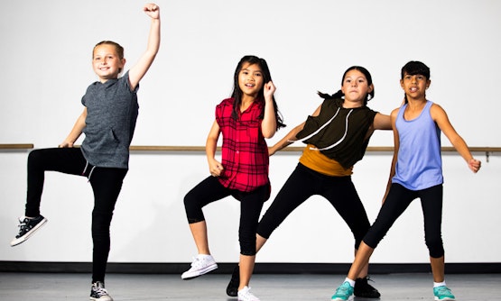 Hip Hop Beginner/Intermediate (Ages 10+)